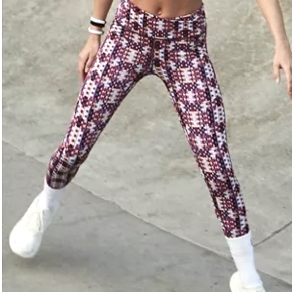FP Movement by Free People Pants - NWOT $98 Free People Small FP Movement Ashford Lose Control Print Leggings
